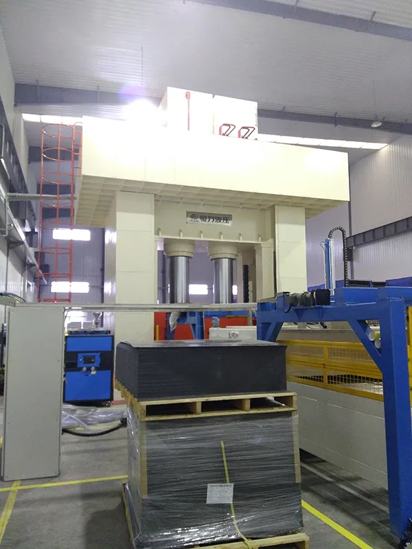 Prensa hidráulica de estructura en H (lado recto) para materiales compuestos